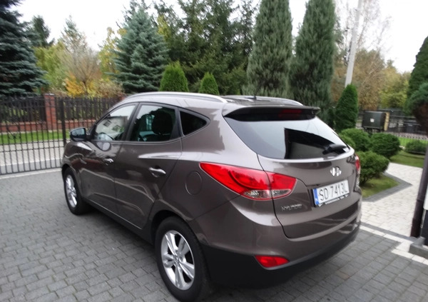 Hyundai ix35 cena 36900 przebieg: 205000, rok produkcji 2011 z Świebodzin małe 154